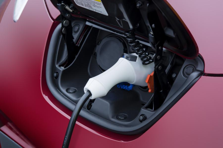  Nissan Leaf 2013 года  (фото 25 из 63)